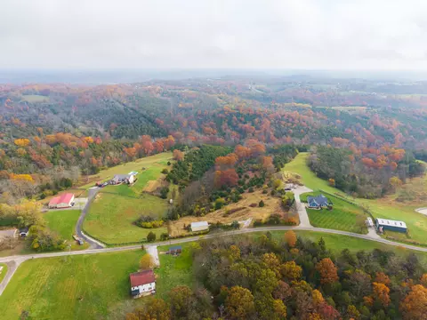 15711 Pfanstiehl Rd, Demossville, KY 41033