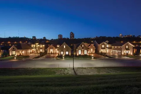 477 Manhattan Blvd, Dayton, KY 41074
