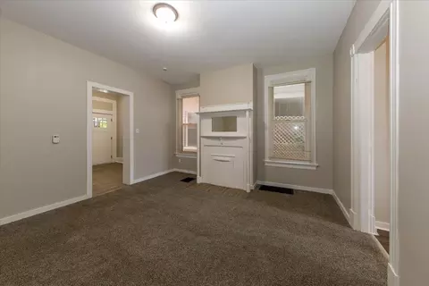 Living - 2009 Greenup St, Covington, KY 41014 photo 1 of 3
