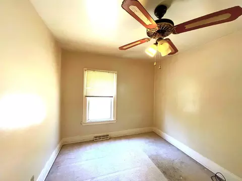 Bedroom - 463 465 Hazen St, Covington, KY 41016 photo 1 of 1