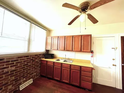 Kitchen - 463 465 Hazen St, Covington, KY 41016 photo 1 of 2