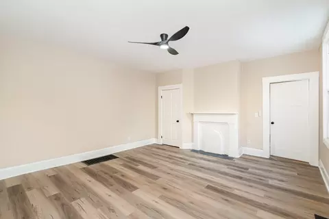 Living - 209 E 10th St, Covington, KY 41011 photo 1 of 3