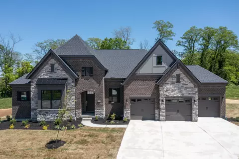 1514 Crystal Rim Ct, Hebron, KY 41048