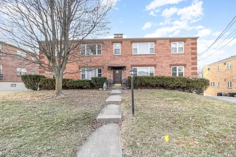 37 Holly Woods Dr, Fort Thomas, KY 41075