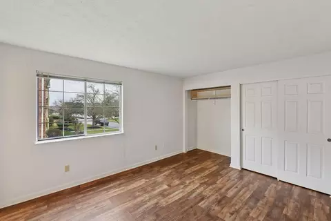 3 Highland Meadows Dr #8, Highland Heights, KY 41076