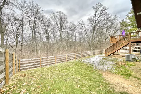 374 Knollwood Dr, Highland Heights, KY 41076