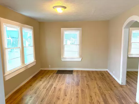 201 E Market St, Warsaw, KY 41095