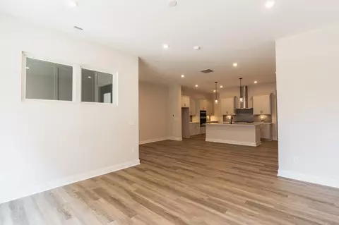 Living - 128 W 4th St, Covington, KY 41011 photo 6 of 11