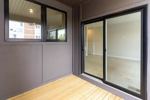 Exterior - 128 W 4th St, Covington, KY 41011 photo 5 of 6