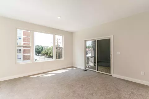 Living - 128 W 4th St, Covington, KY 41011 photo 9 of 11