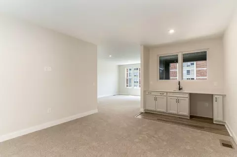 Living - 128 W 4th St, Covington, KY 41011 photo 10 of 11