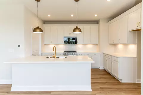 Kitchen - 2175 Esplanade St, Union, KY 41091 photo 2 of 3