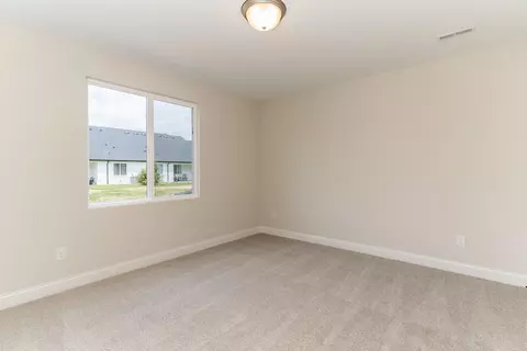 Bedroom - 2175 Esplanade St, Union, KY 41091 photo 5 of 6