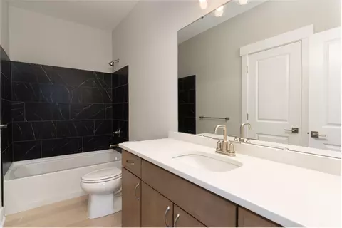 Bath - 126 W 4th St, Covington, KY 41011 photo 4 of 5