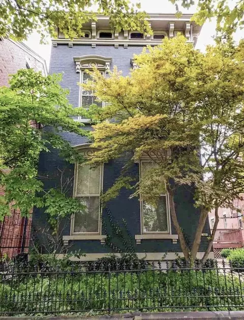 1406 Greenup St, Covington, KY 41011