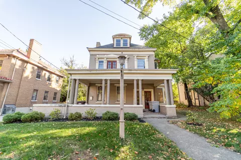 526 Greenup St, Covington, KY 41011