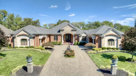 1152 Monarchos Rdg, Union, KY 41091