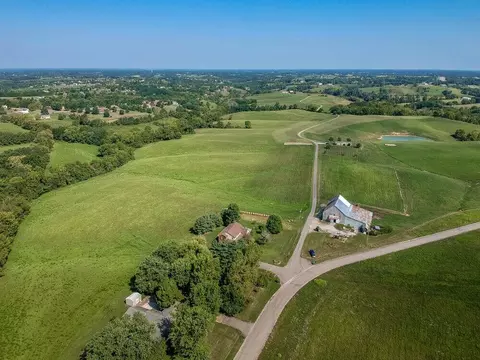 Undisclosed, Dry Ridge, KY 41035