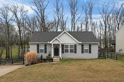 102 Ashley Dr, Dry Ridge, KY 41035