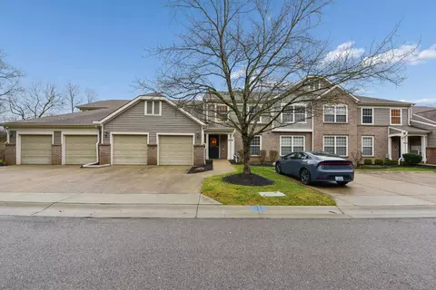 2097 Clareglen Dr #102, Crescent Springs, KY 41017