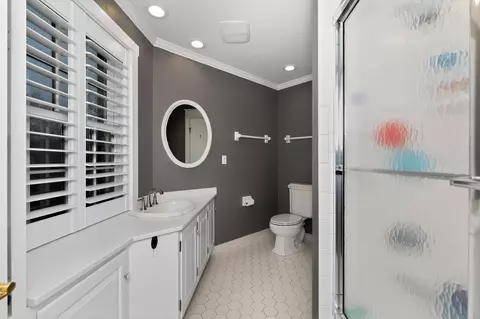 Bath - 11213 E Bend Rd, Union, KY 41091 photo 4 of 5