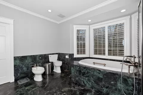 Bath - 11213 E Bend Rd, Union, KY 41091 photo 2 of 5