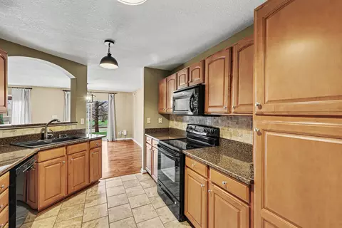 Kitchen - 875 Slate Vw, Cold Spring, KY 41076 photo 2 of 2