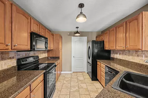 Kitchen - 875 Slate Vw, Cold Spring, KY 41076 photo 1 of 2