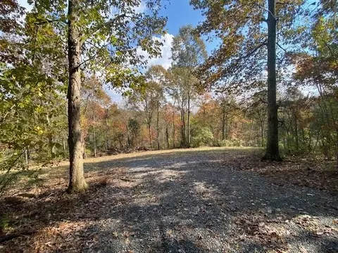 817 Galbraith Rd, Brooksville, KY 41004