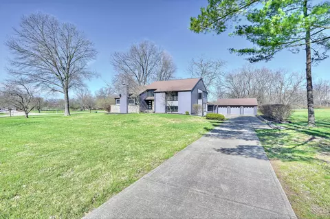 8657 Valleyview Dr, Florence, KY 41042