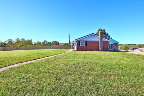 313 Stephens Dr, Falmouth, KY 41040