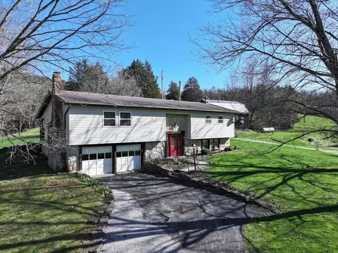 1747 Holts Creek Rdhouse And 24a Rd, Foster, KY 41043