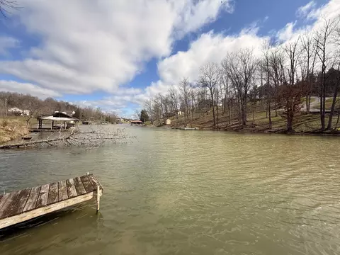 785 Waterworks Rd, Williamstown, KY 41097