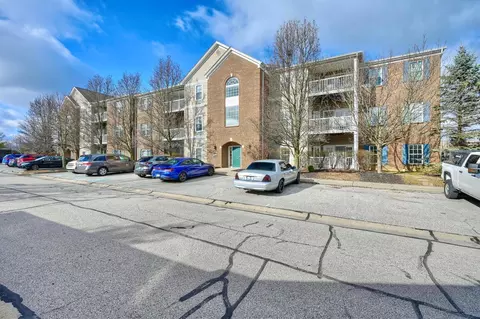 955 Mistflower Ln, Florence, KY 41042