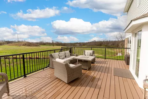 Exterior - 5019 Pinebluff Ct, Burlington, KY 41005 photo 5 of 13