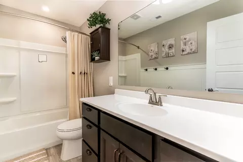Bath - 5019 Pinebluff Ct, Burlington, KY 41005 photo 6 of 6