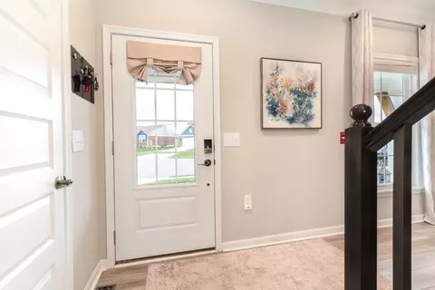 Entry Way - 5019 Pinebluff Ct, Burlington, KY 41005 photo 1 of 2