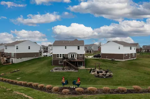 Exterior - 5019 Pinebluff Ct, Burlington, KY 41005 photo 8 of 13