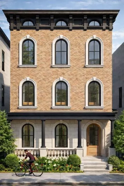 244 W 4th St, Covington, KY 41011