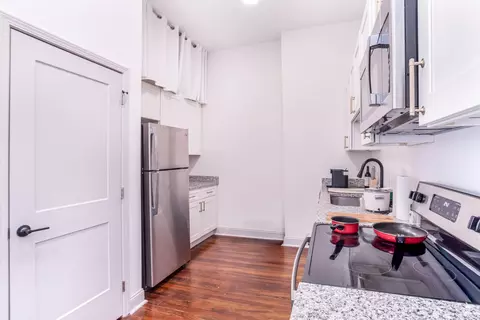 Kitchen - 1039 Lee St, Covington, KY 41011 photo 4 of 6