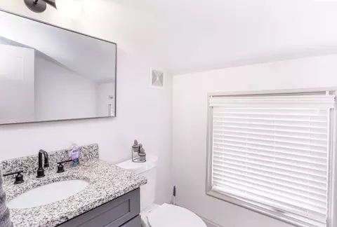 Bath - 1039 Lee St, Covington, KY 41011 photo 5 of 6
