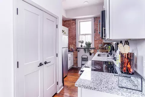 Kitchen - 1039 Lee St, Covington, KY 41011 photo 3 of 6