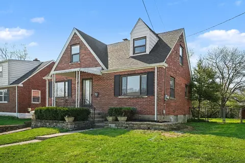 15 Gail Ct, Taylor Mill, KY 41015