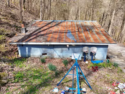 1197 Beans Fork Rd, Middlesboro, KY 40965 photo 25