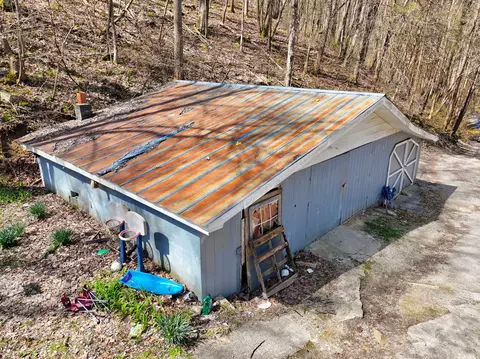 1197 Beans Fork Rd, Middlesboro, KY 40965 photo 26