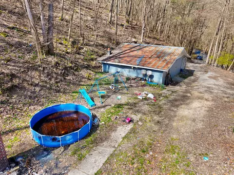 1197 Beans Fork Rd, Middlesboro, KY 40965 photo 24