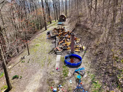 1197 Beans Fork Rd, Middlesboro, KY 40965 photo 16