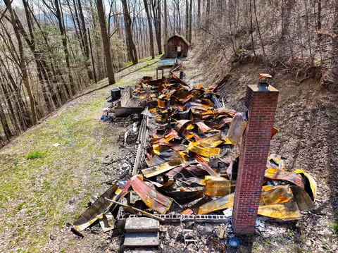 1197 Beans Fork Rd, Middlesboro, KY 40965 photo 17