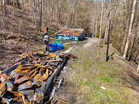 1197 Beans Fork Rd, Middlesboro, KY 40965 photo 23