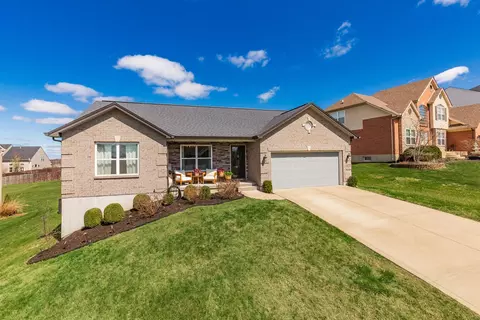 7500 Harvestdale Ln, Florence, KY 41042
